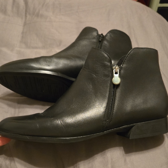 Munro Shoes - Munro Black Ankle Boots